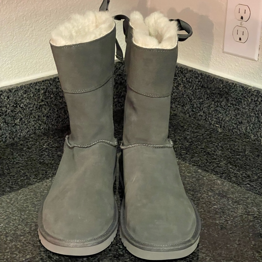 UGG Stone Gray Short Suede Winter Boots Women 11